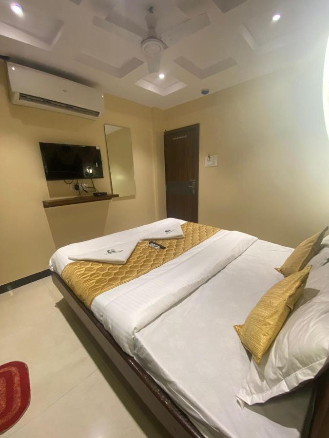 Garden Creek Residency - Near To Mumbai International Airport Hotel Exterior photo