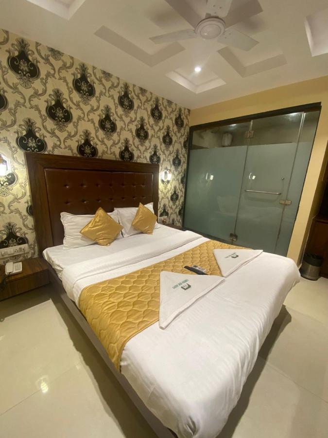 Garden Creek Residency - Near To Mumbai International Airport Hotel Exterior photo
